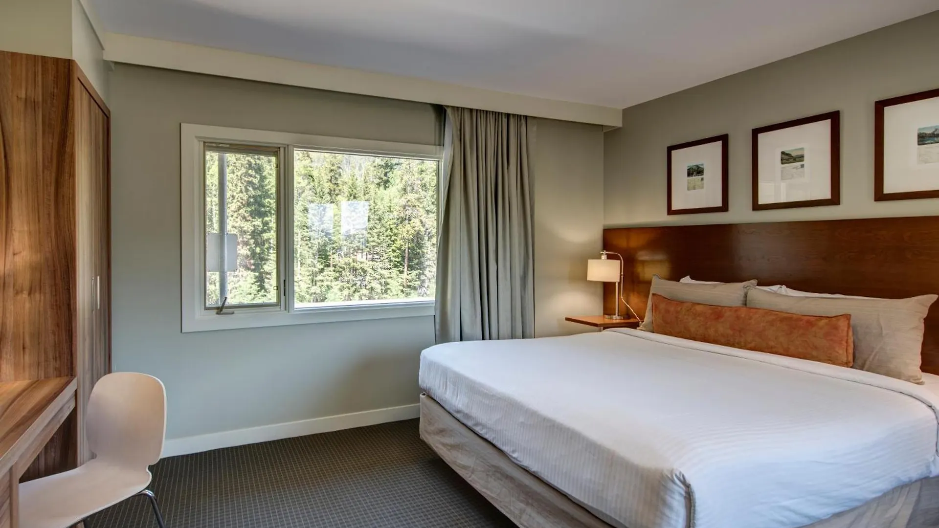 The Juniper Hotel & Bistro Banff