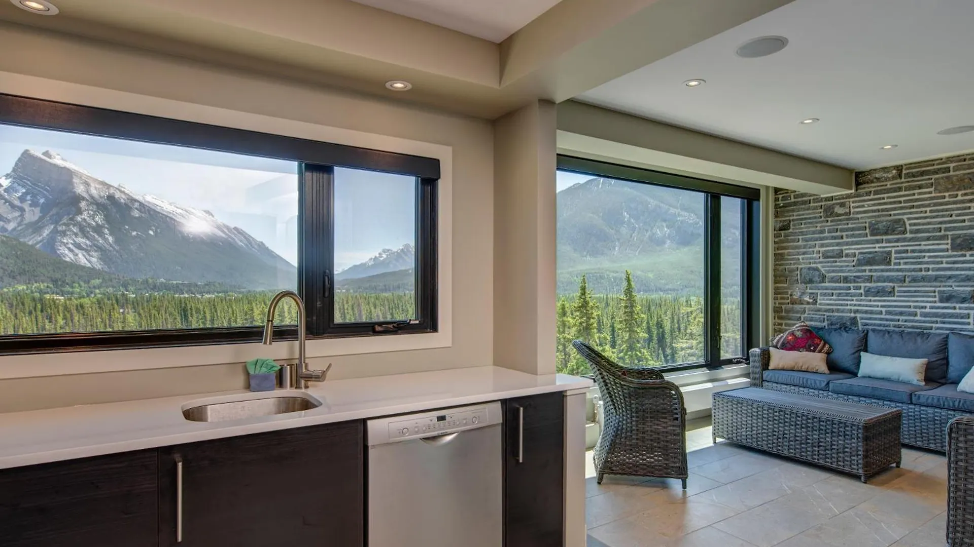 The Juniper Hotel & Bistro Banff