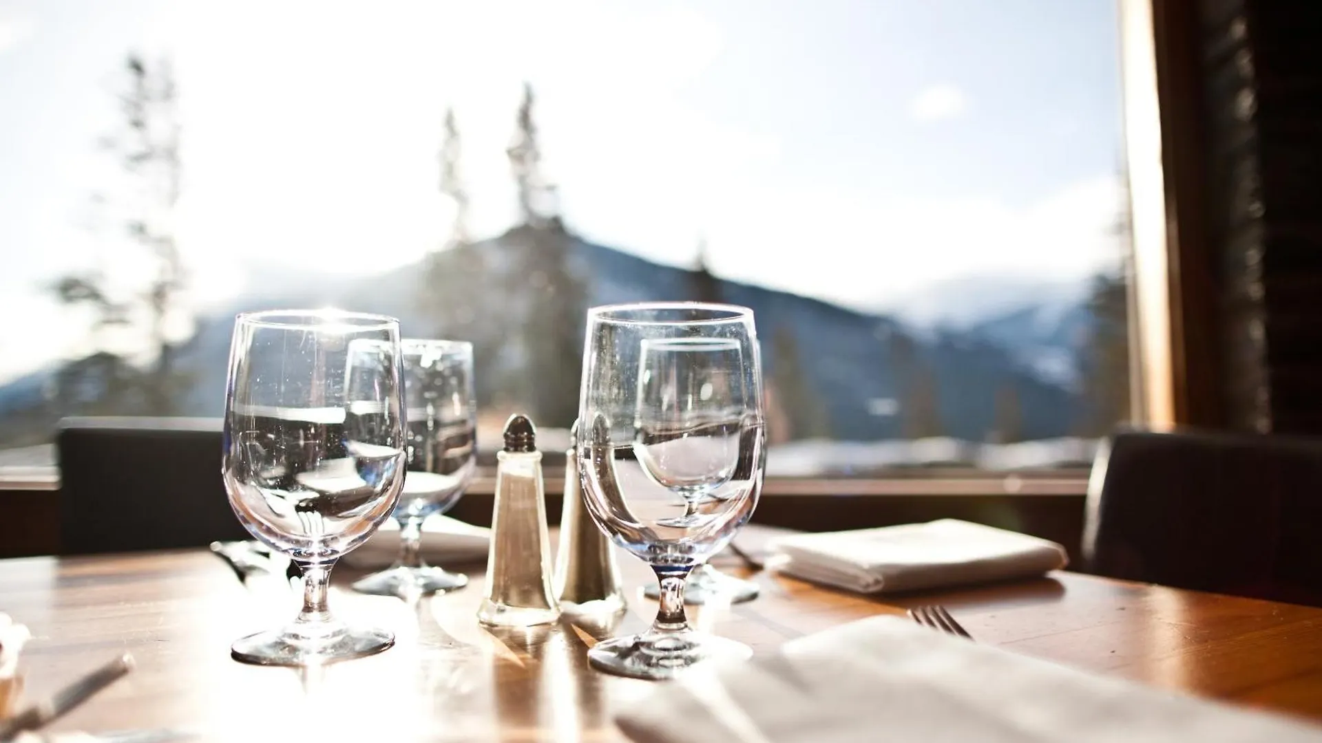 The Juniper Hotel & Bistro Banff